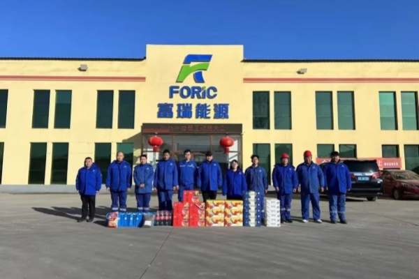 慰问4_副本.jpg 慰问4_副本.jpg